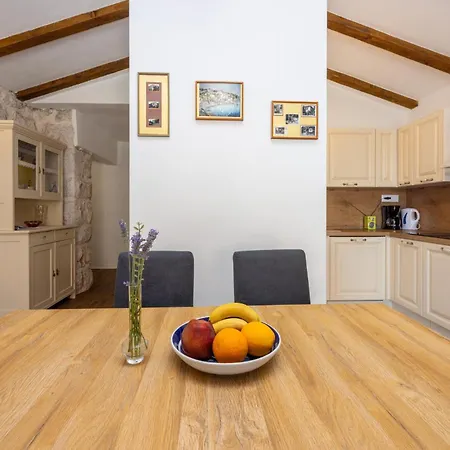 Vintage Apartment